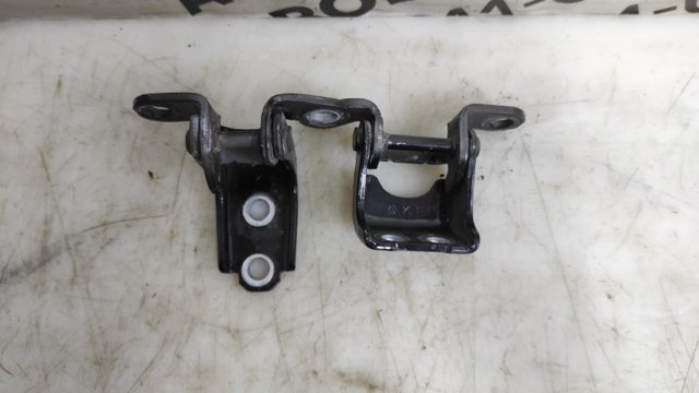 Петля задніх лівих дверей 67950TA0A01ZZ HONDA