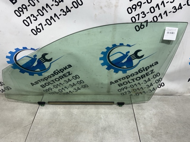 Скло передніх дверей, лівою 6810248070 TOYOTA