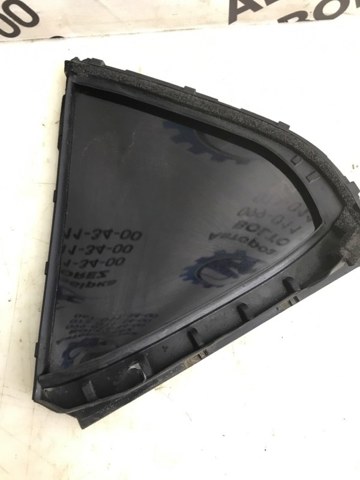 Куточок задніх правих дверей 6812353090 TOYOTA