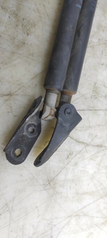 Стійка задніх дверей 6895009340 TOYOTA