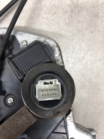Замок передніх пасажирських дверей 6903053080 TOYOTA