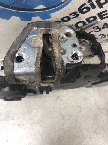 Замок 3/5-х дверей, задній 6911042130 TOYOTA