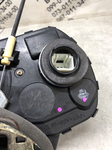 Замок і ручка дверей задка 6911060190 TOYOTA