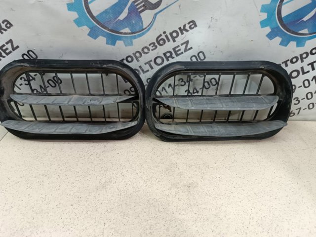 Люк заднього крила 6R0819465A VAG