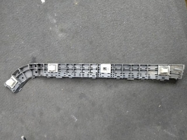 Кронштейн бампера заднього, правий 71593SWAA01 HONDA