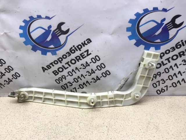 Кронштейн бампера заднього, правий 7183065J00 SUZUKI