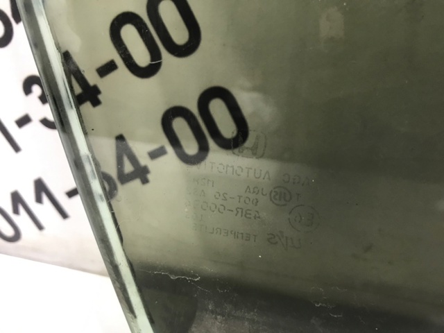 Скло пасажирських дверей 73300TL0E20 HONDA