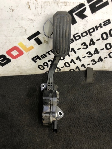 Педаль газу (акселератора) 7811006040 TOYOTA