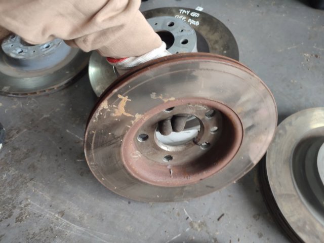 Дискові гальма 7H0615601B VAG