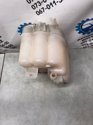 Бачок для води 7P0121407B VAG