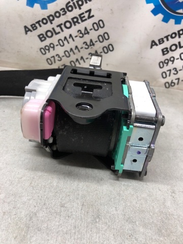Ремінь безпеки передній правий 7P0857706G VAG