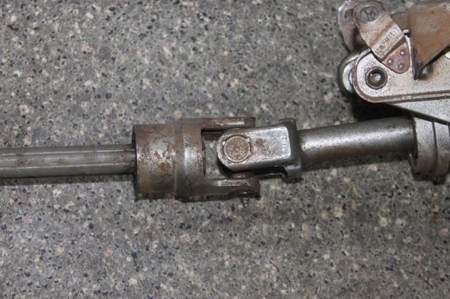 Колонка рульова 7P6419501BM VAG