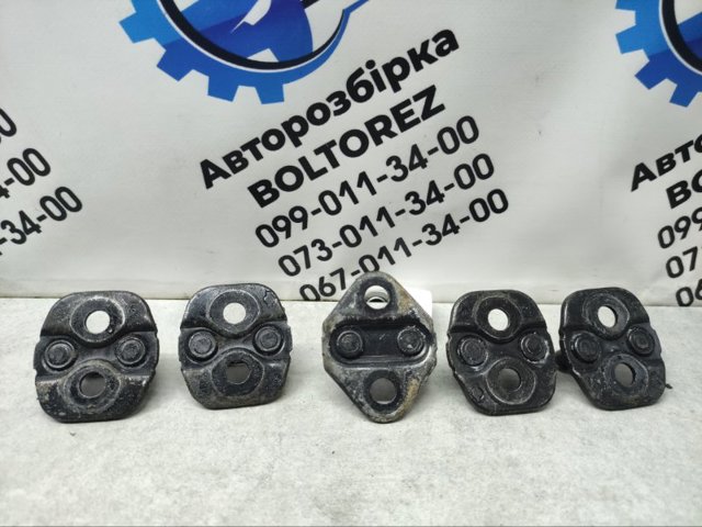 Петля-зачіп (відповідна частина) замка двері задньої 80570AA20A NISSAN
