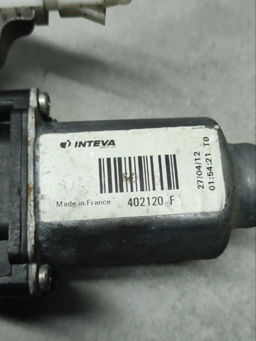 Мотор склопідйомника дверей передніх, правих 807304X00A NISSAN
