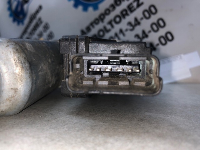 Двигун склопідіймача двері передньої, правої 807307296R RENAULT