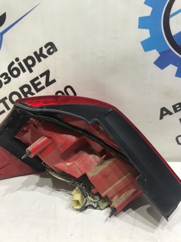 Задній правий стоп 8155142090 TOYOTA