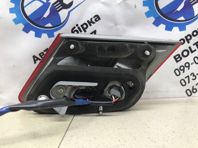 Фара задня права внутрішня 8158133130 TOYOTA