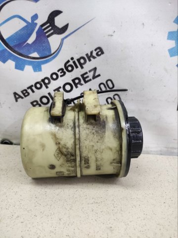 Бачок гідропідсилювача 8200005185 RENAULT