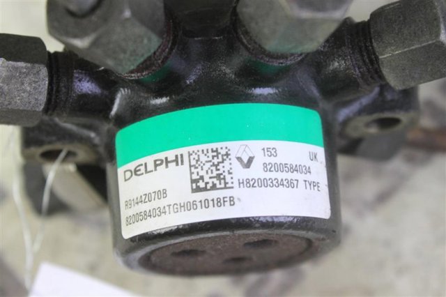 Рампа форсунок системи упорскування палива 8200584034 RENAULT