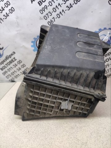 Корпус повітряного фільтра 8200726367 RENAULT