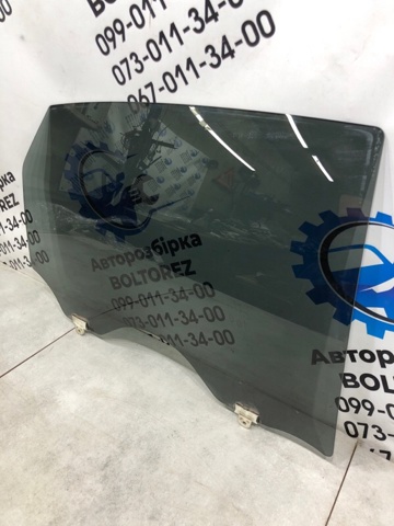 Вікно задніх дверей 82300CG000 NISSAN