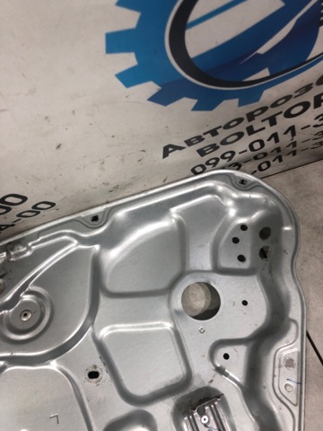 Склопідйомник задніх правих дверей 834812R000 HYUNDAI
