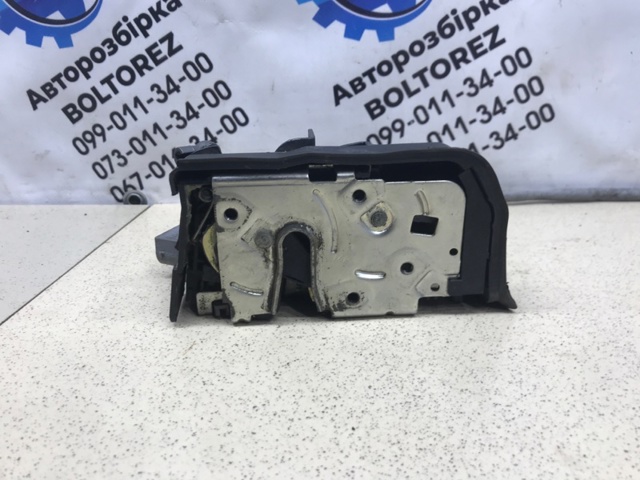 Замок водійських дверей 8402539 BMW