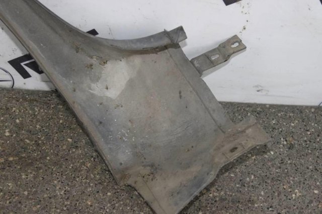 Молдинг передньої арки колеса, правий 8408704 BMW