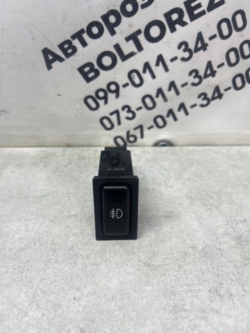 Кнопка включення ПТФ задніх 8416542010 TOYOTA