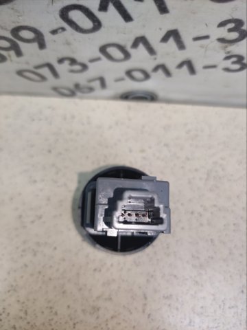 Кнопка аварійки 8433242020 TOYOTA