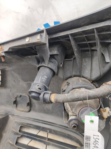 Сопло омивача фари передньої, правої 8520748020 TOYOTA