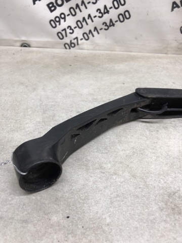Поводок двірника 8521160230 TOYOTA