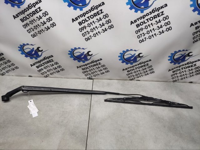 Поводок двірника 8522142130 TOYOTA