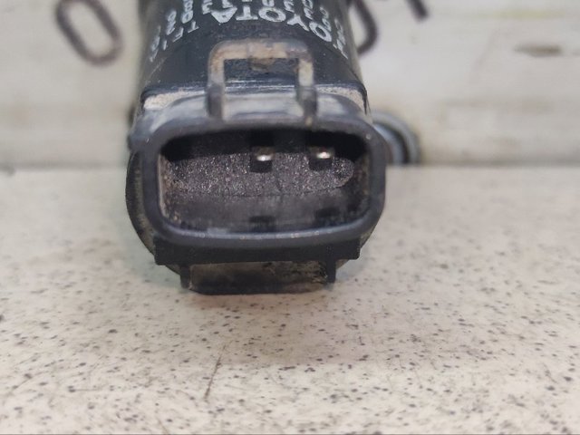 Моторчик омивача переднього скла 8533033020 TOYOTA