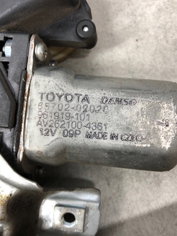 Двигун склопідіймача двері передньої, лівої 8570202020 TOYOTA
