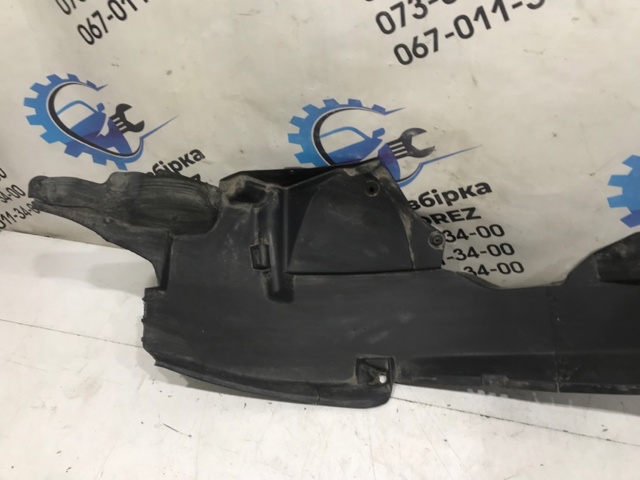 Підкрилок передній правий 868121F010 HYUNDAI