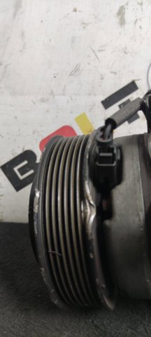 Компресор кліматичної установки 8832021100 TOYOTA