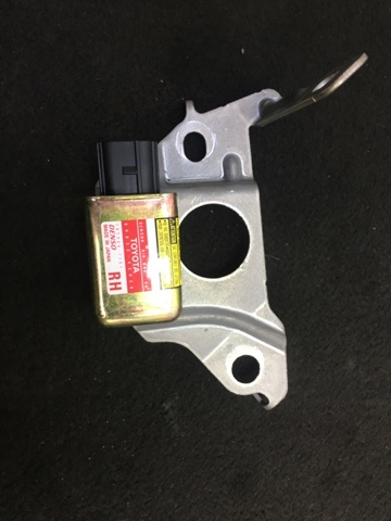 Датчик подушки безпеки 8983342020 TOYOTA
