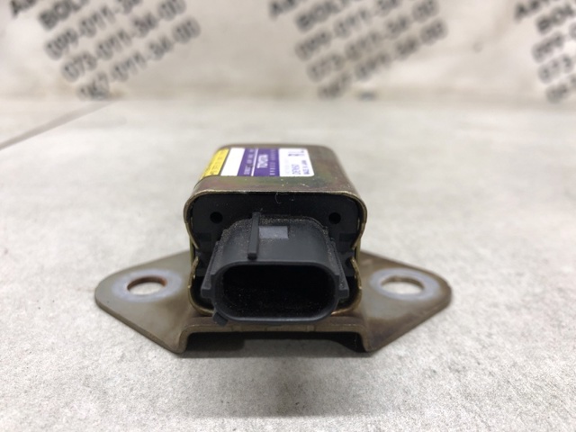 Датчик AIRBAG передній 8983360010 TOYOTA
