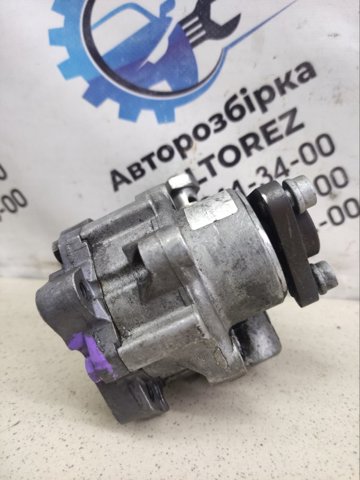 Насос ГУР (підсилювача керма) 8R0145153C VAG
