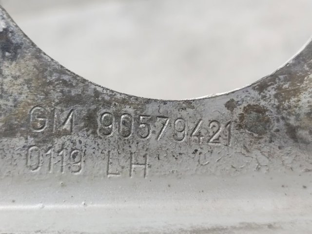 Завіса капота ліва 90579421 OPEL