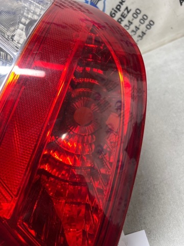 Задній правий стоп 924021J000 HYUNDAI