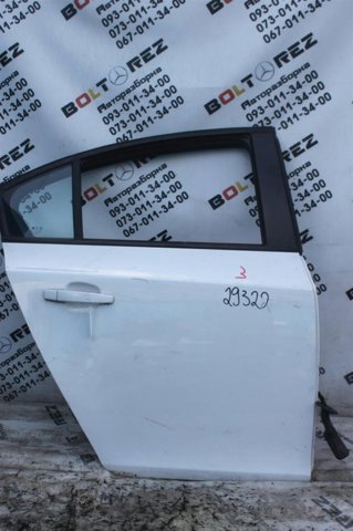 Двері пасажирські задні праві 95476405 GM