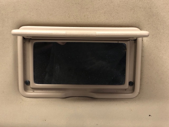 Козирок протисонячний 964018H901 NISSAN