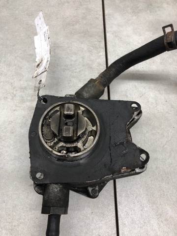 Насос вакуумний 96440320 OPEL