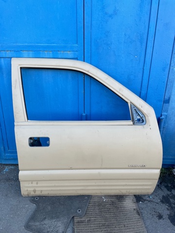 Дверка передня права 97145686 OPEL