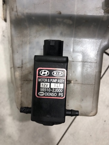 Бачок омивача лобового скла 986202P000 HYUNDAI