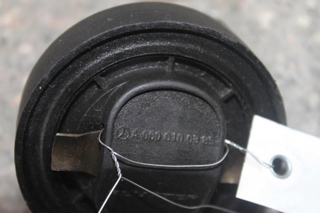 Кришка маслозаливной горловини A0000100385 MERCEDES