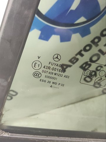Скло-кватирка двері, задній, лівою A1567300318 MERCEDES