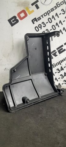 Кришка блоку запобіжників A1635400382 MERCEDES